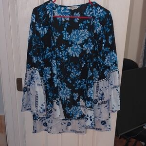 The Pioneer Woman Blue and Black Floral Blouse